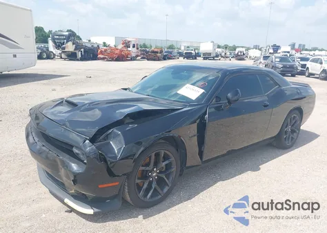 2022 Dodge Challenger R/T z USA, uszkodzony, nr VIN 2C3CDZBT8NH112808